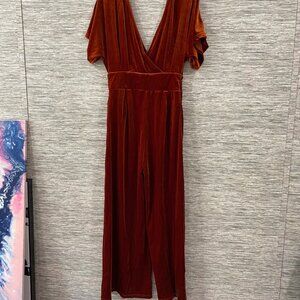 Rust Velvet Wrap Jumpsuit With Short Sleeves & Deep V-Neckline By Cider Size M